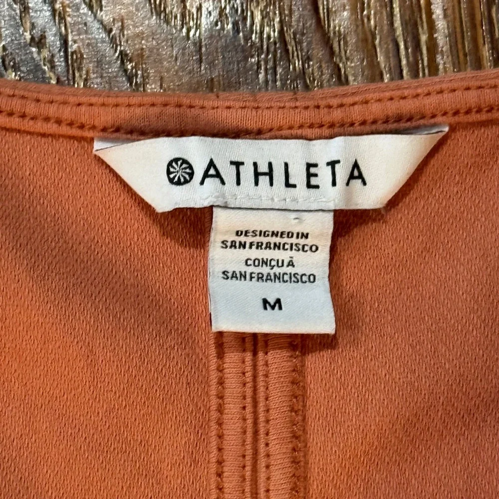 Athleta Size M Shirt Clay Coral Short Sleeve V-Neck Pocket Mini Shift Farallon
